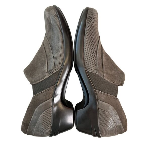 Aravon Kitt Twin Gore Pump Slip-On Suede Comfort Shoes in Mink Brown Size 9 - Picture 8 of 13